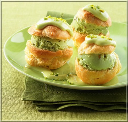 profiteroles_a_la_pistache