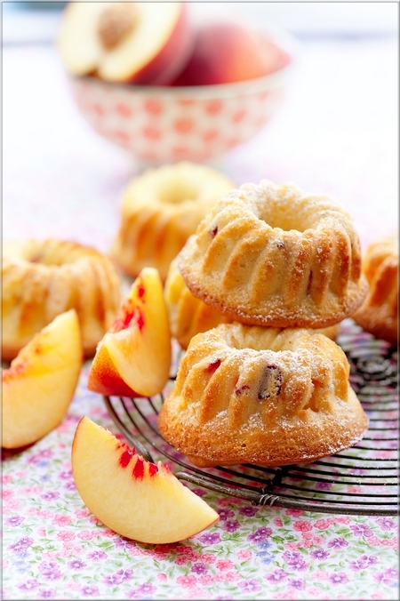 petits_savarins_a_la_peche_d-ici_vanille_et_agrumes_
