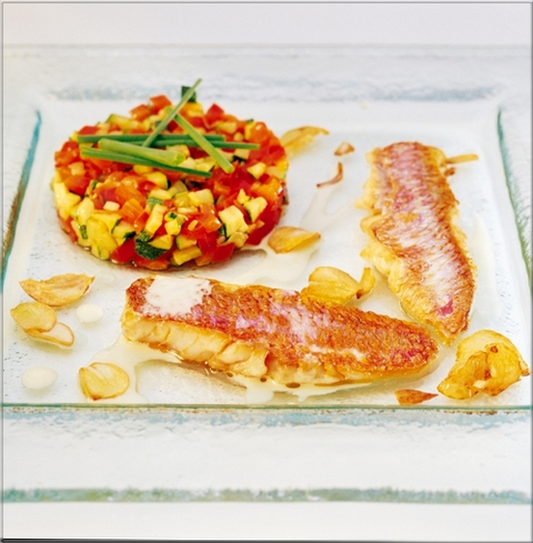 rouget_a_la_creme_d_ail_ratatouille_minute_