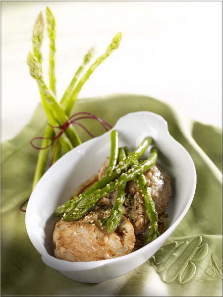 escalope-de-veau-aux-asperges-vertes-et-soja_
