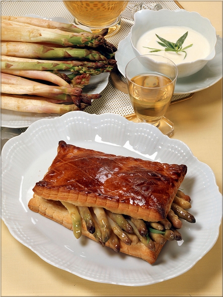 FEUILLETÉ D'ASPERGES