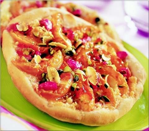 mini_pizza_aux_abricots_pistaches_et_pralines_