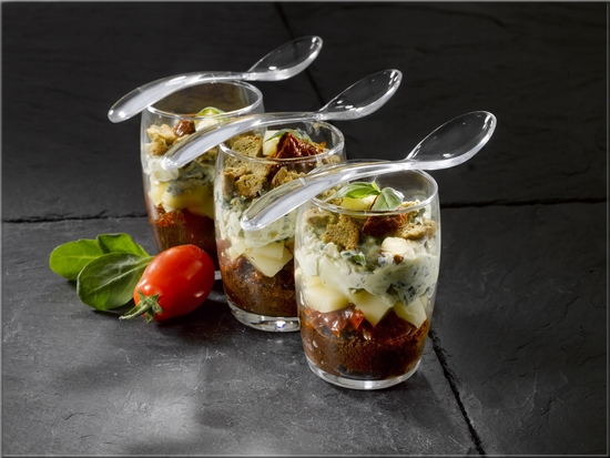 verrines_de_tomates_confites_et_olives_a_l_emmental_de_savoie_