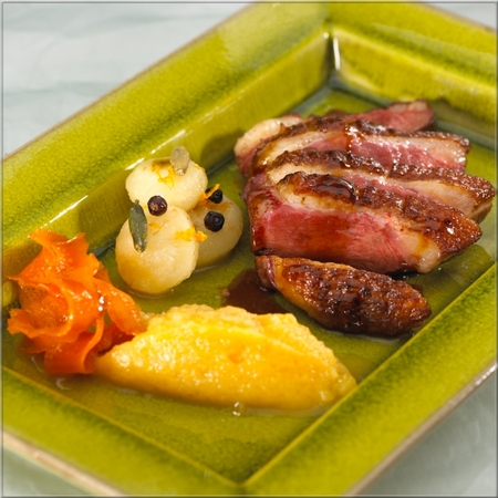 magrets-de-canard-aux-epices-puree-de-navets-glaces_