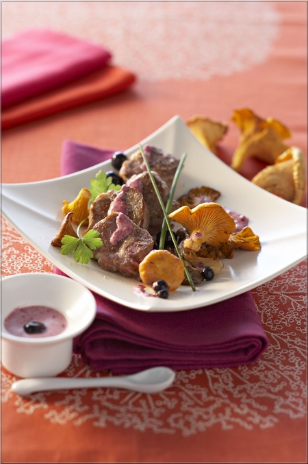 noisettes_d_agneau_aux_girolles_et_cassis_