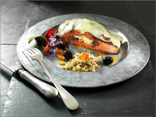 saumon_en_croute_de_tapenade_et_d_emmental_de_savoie_