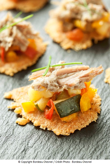 bouchees_de_ratatouille_sur_tuile_croustillante_et_rillettes