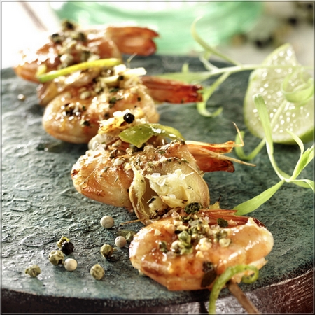 brochettes_de_crevettes_aux_3_poivres_et_au_gingembre_