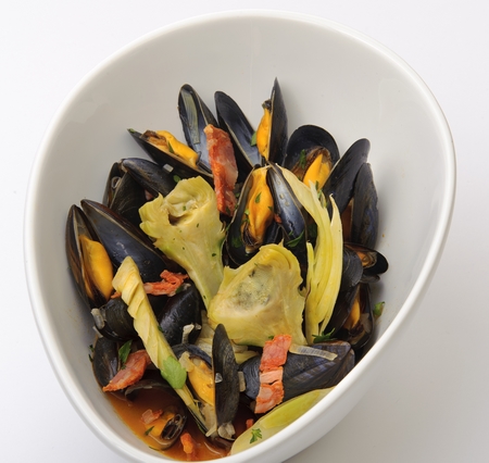 moules_au_chorizo_artichauts_violets_et_fenouil_