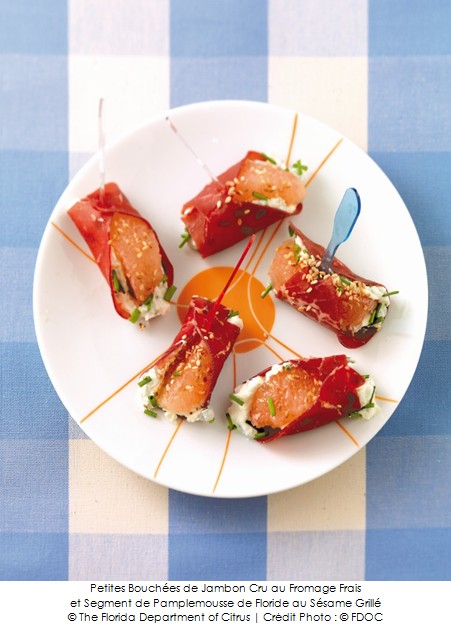 petites_bouchees_de_jambon_cru_au_fromage_frais_et_segment_de_pamplemousse_de_floride_au_sesame_grille_