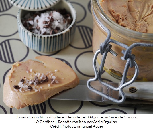 foie_gras_au_micro_ondes_et_fleur_de_sel_d_algarve_au_grue_de_cacao_
