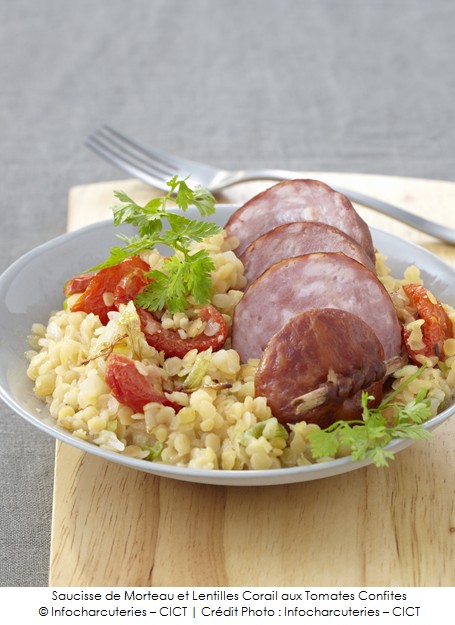 saucisse_de_morteau_et_lentilles_corail_aux_tomates_confites_