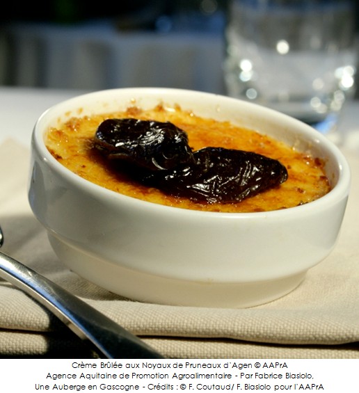 creme_brulee_aux_noyaux_de_pruneaux_d_agen_