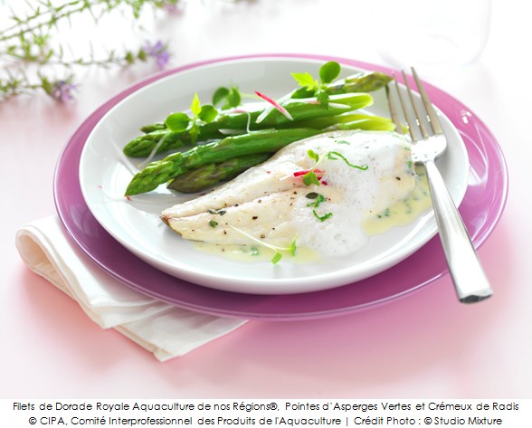 filet_de_dorade_aquaculture_de_nos_regions_pointes_d_asperges_vertes_et_cremeux_de_radis_