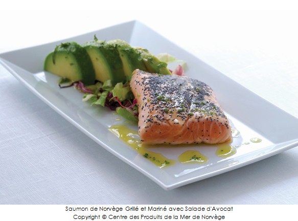 saumon_de_norvege_grille_et_marine_avec_salade_d_avocat_