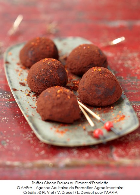 truffes_choco_fraises_au_piment_d_espelette_