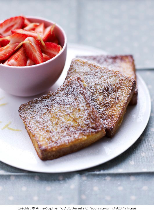 le_pain_perdu_et_sa_salade_de_fraises_de_france