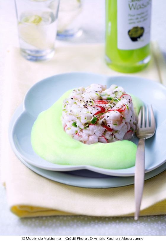 tartare-de_bar_et_son_espuma_de_wasabi