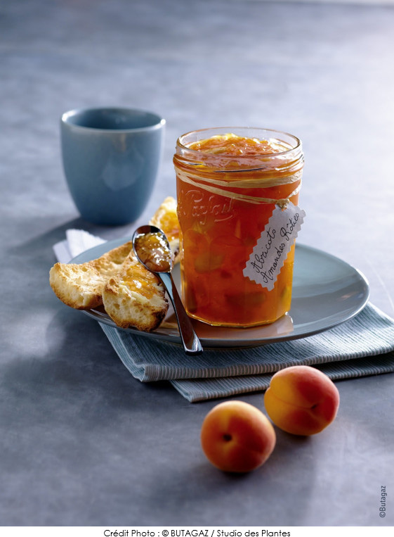 confiture_d_abricots_aux_amandes_roties