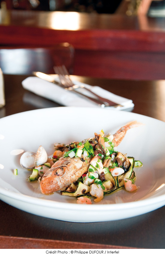 courgette_snackee_rouget_et_vinaigrette_de_coquillages