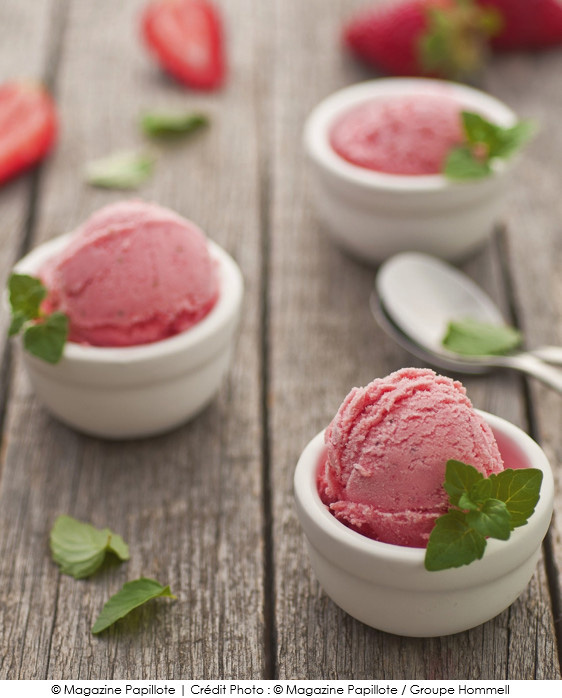 glace_a_la_fraise_a_la_creme_d_amande