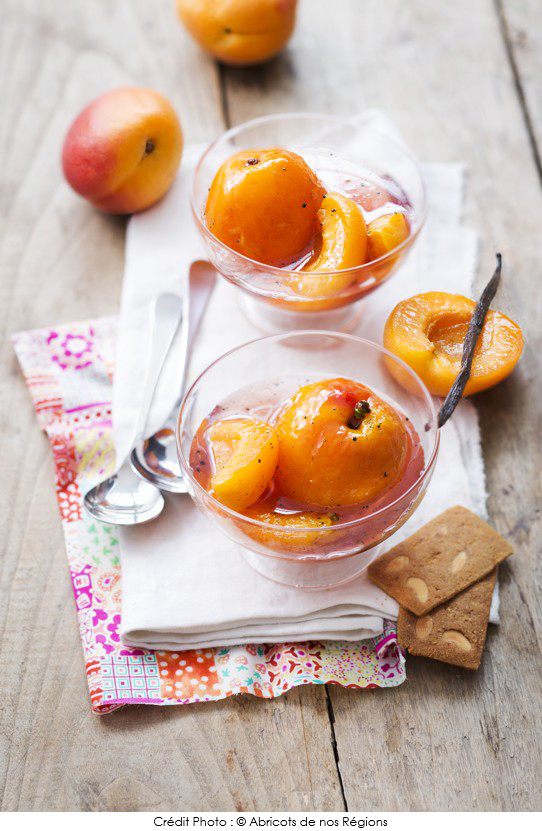 abricots_de_nos_regions_poches_au_sirop_de_cassis_vanille