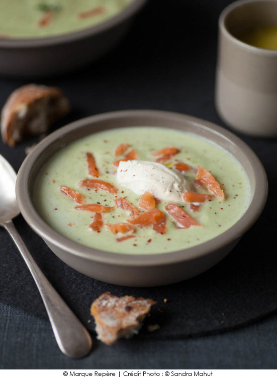 veloute_pois_casses_lardons_saumon_fume