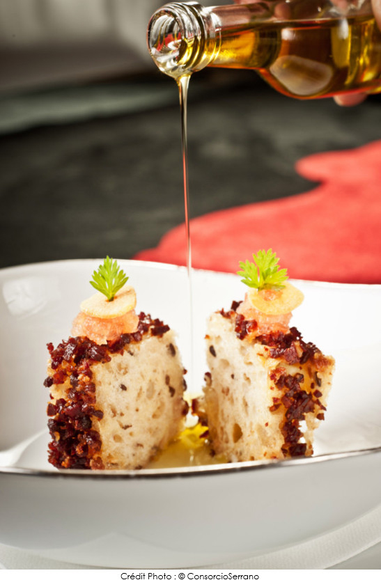 amuse-bouche-au-jambon-consorcioserrano-par-sergi-arola