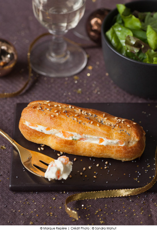 eclair_au_saumon_fume_mesclun_a_l_huile_de_noix