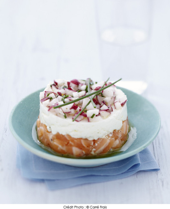 tartare_de_saumon_et_radis_croquants_au_carre_frais