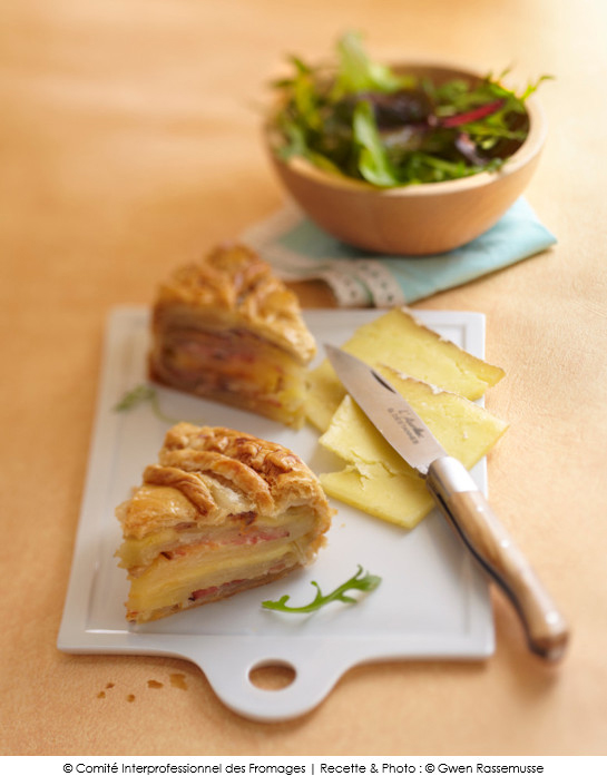 tourte_feuilletee_aux_pommes_de_terre_et_au_cantal_jeune
