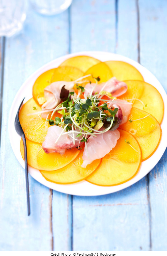 carpaccio_de_persimon_et_bar_marine_au_citron_et_a_la_fleur_de_sel