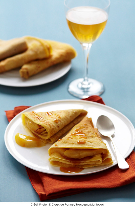 crepes_aux_poires_pochees_au_sirop_de_cidre_safrane