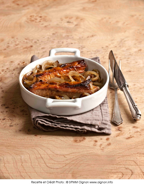 oignons_confits_au_cidre_et_travers_de_porc_au_miel