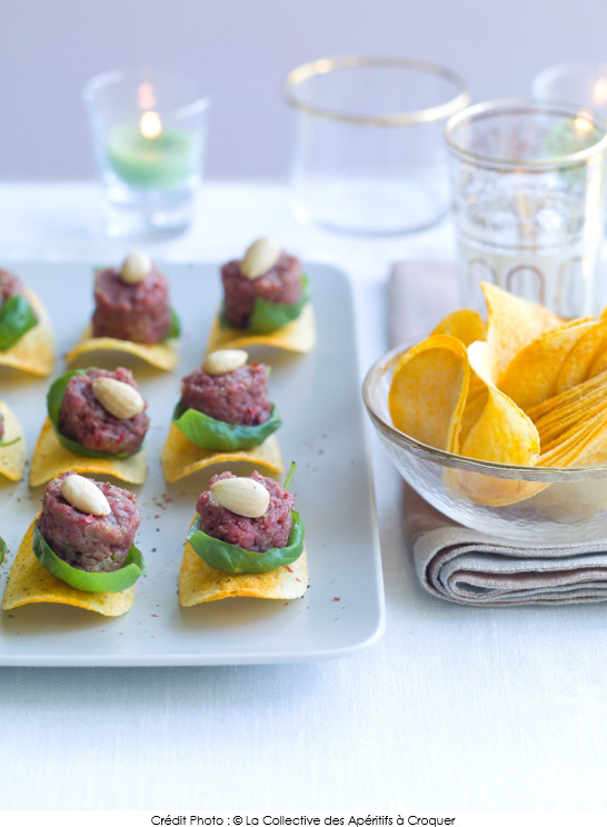 mini_tartares_de_boeuf_aux_amandes_sur_tuiles
