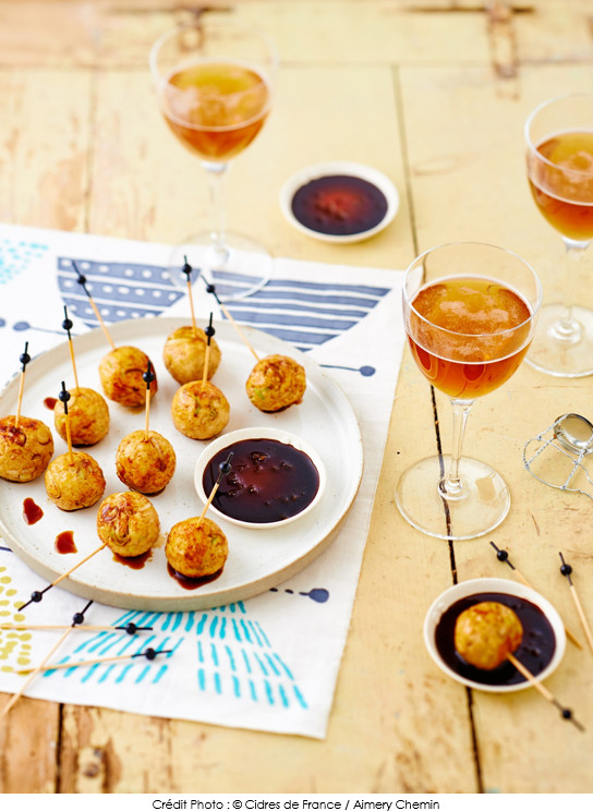 brochettes_de_boulettes_de_poulet_au_cidre_facon_yakitori