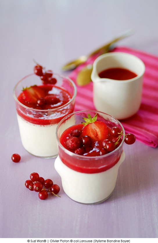 panna_cotta_au_lait_de_coco_et_aux_fruits_rouges