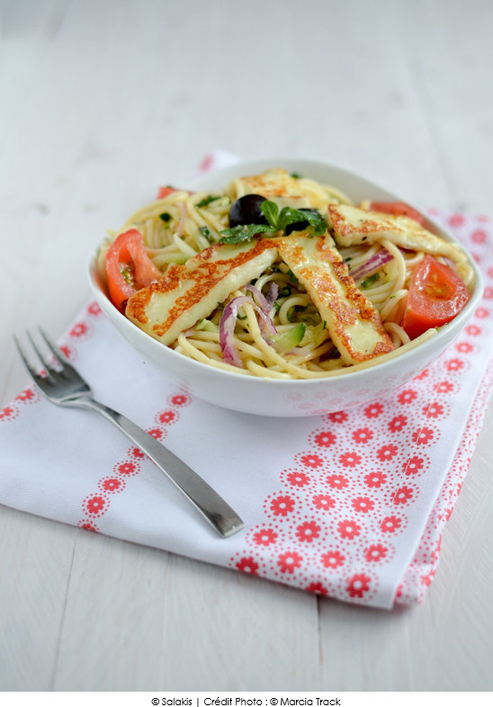 spaghettis_aux_courgettes_rapees_et_grillis_poele