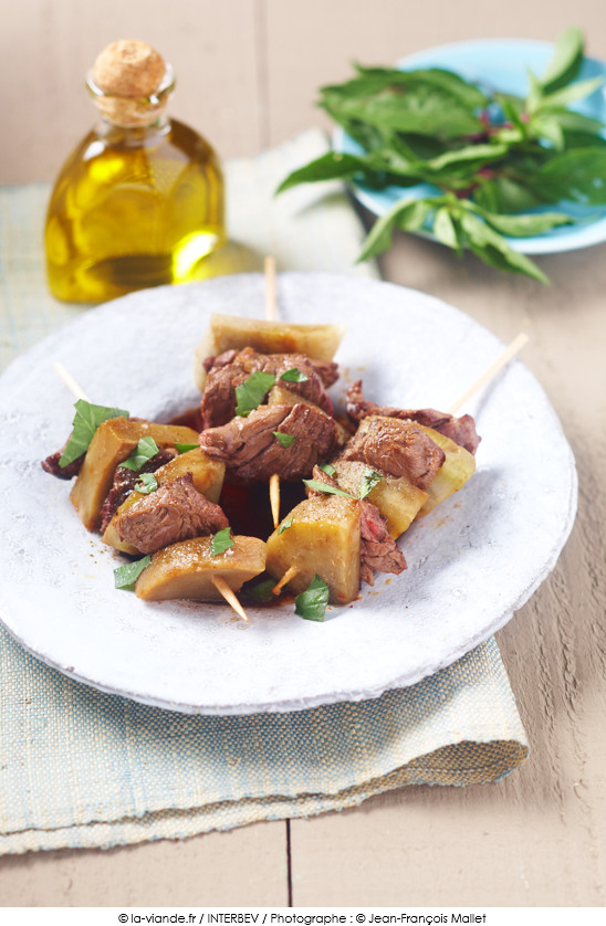 brochettes_d_onglet_et_artichauts_au_basilic