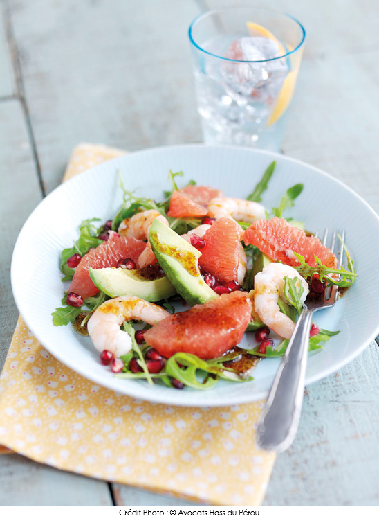 salade_d_avocats_hass_du_perou_pamplemousse_roses_grenades_et_crevettes