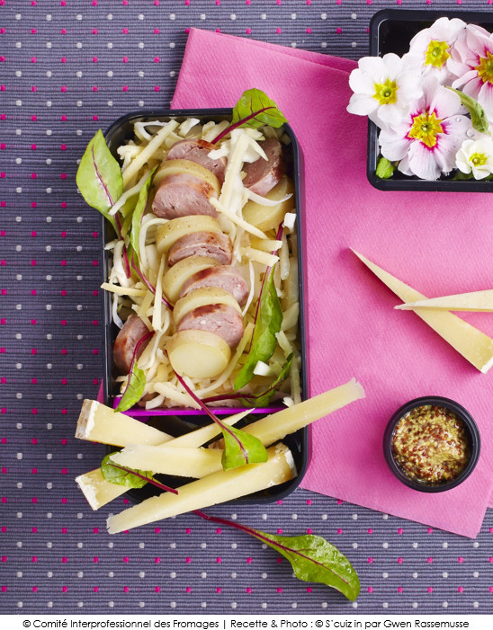 salade_de_pommes_de_terre_au_cantal_entre_deux_et_a_la_saucisse