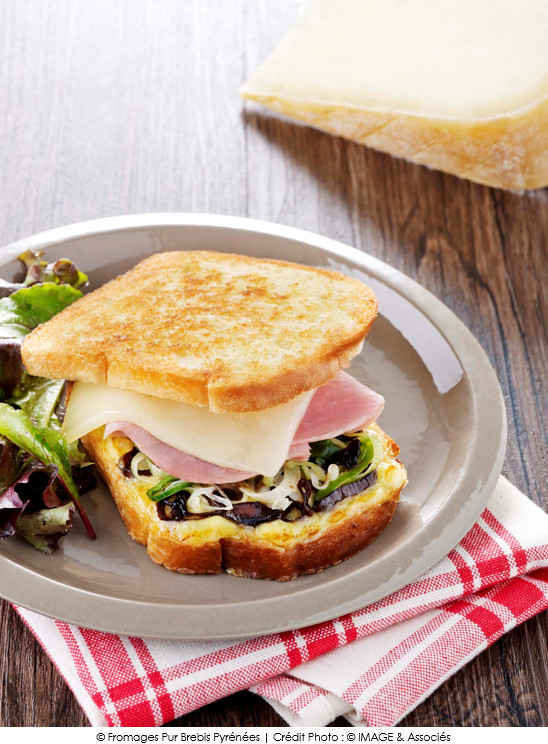 croque_basque_au_pur_brebis_pyrenees_et_jambon_blanc