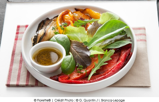 mesclun_aux_legumes_grilles_vinaigrette_au_pesto