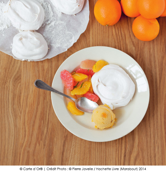 pavlova_salade_d_agrumes_a_la_menthe_et_sorbet_peche