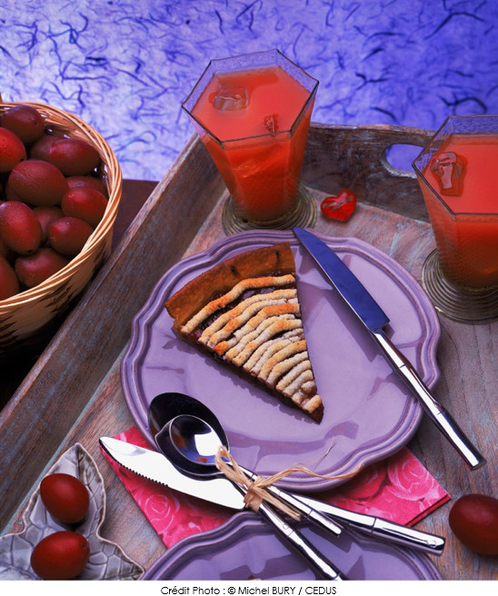 tarte_aux_prunes_a_la_macaronade