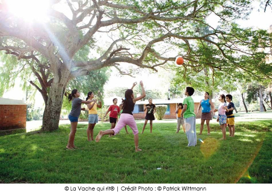 ambiance_la_vache_qui_rit_sos_villages_d_enfants