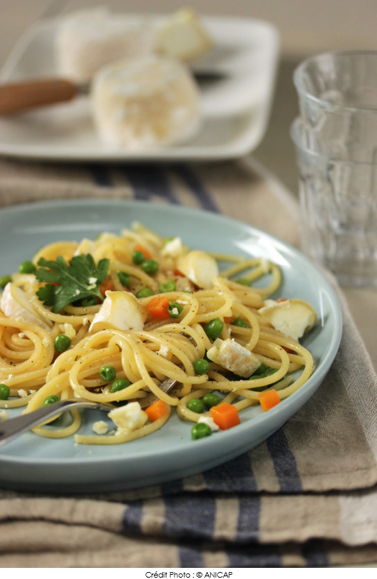 spaghettis_au_crottin_de_chavignol_et_aux_petits_legumes