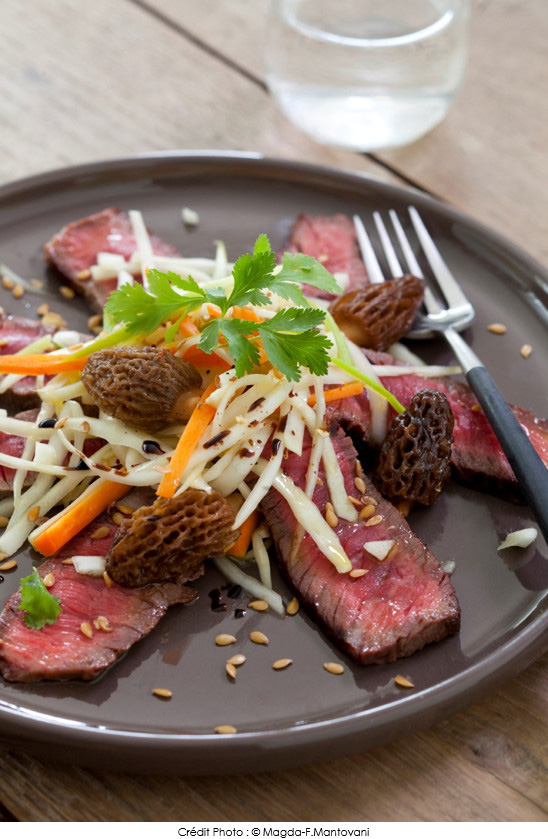tataki_de_bœuf_legumes_croquants_et_morilles