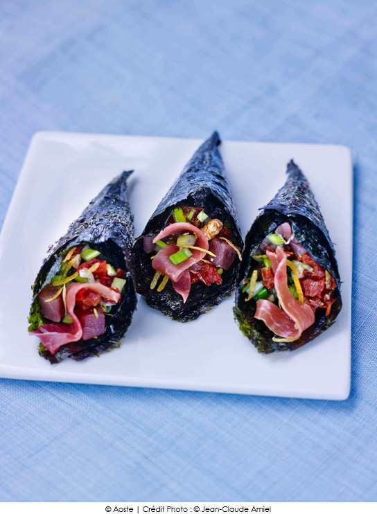 temaki_de_tartare_de_thon_au_pepites_de_jambon_cru_aoste_et_aux_tomates_confites