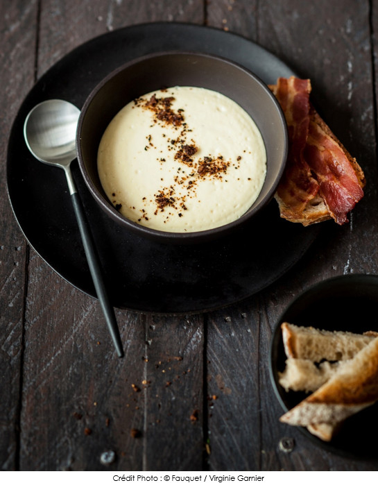 espuma_de_maroilles_fauquet_au_lard_fume_et_cendres_d_oignons